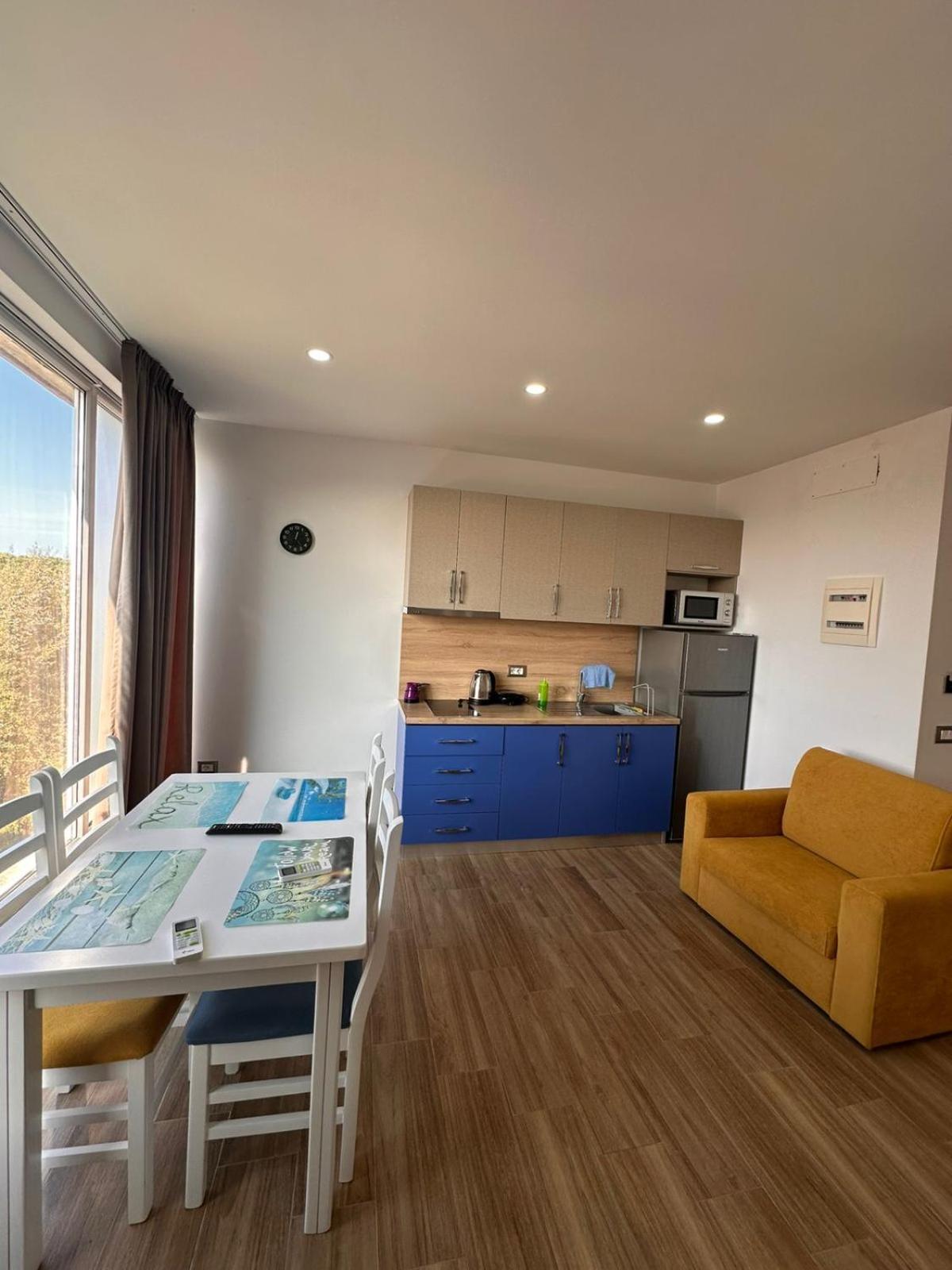 Tuttomondo Apartments Golem  Dış mekan fotoğraf